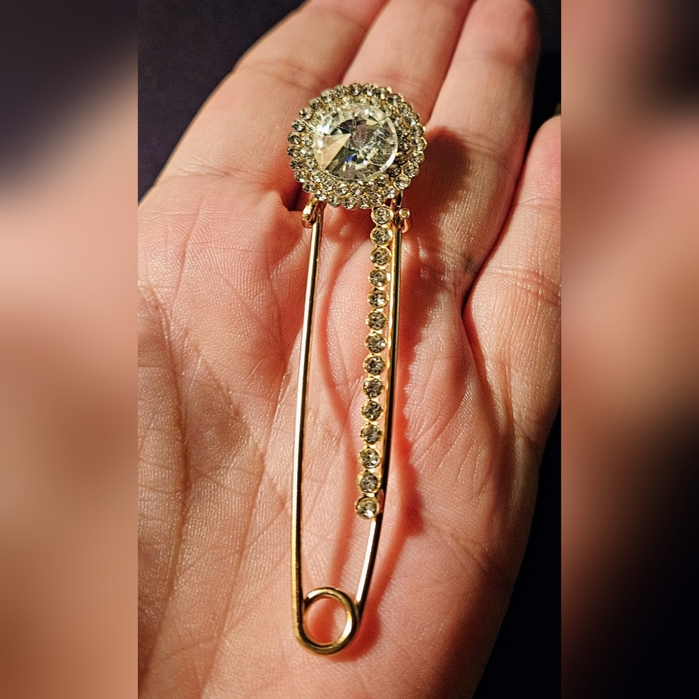 Safety Pin Design Collection - Picture 4 of 12